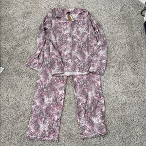 NWT Skims Pink and White Pajamas set size small